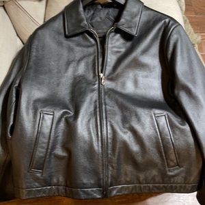 Roundtree and Yorke Men's Leather Jacket